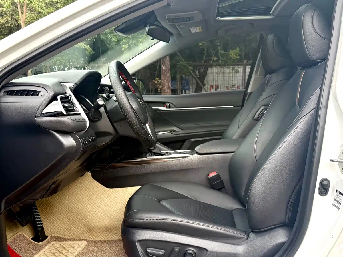 Toyota Camry 2019 Facelift 2.0G Luxury Edition фото 8