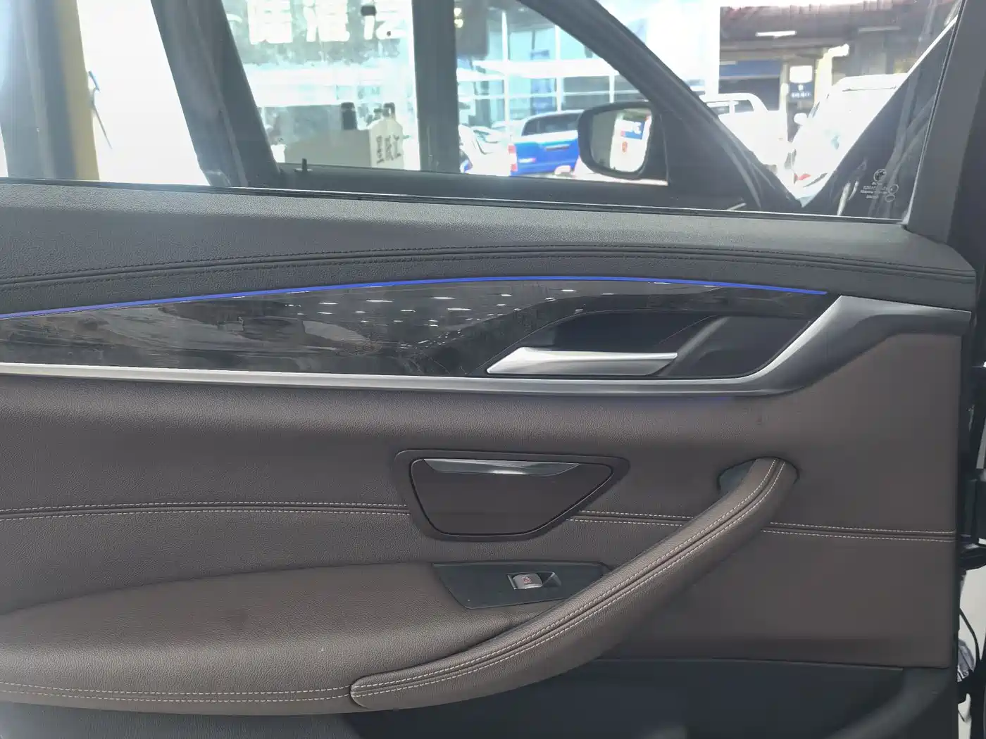 BMW 5 Series 2018 525Li M Sport Package фото 13
