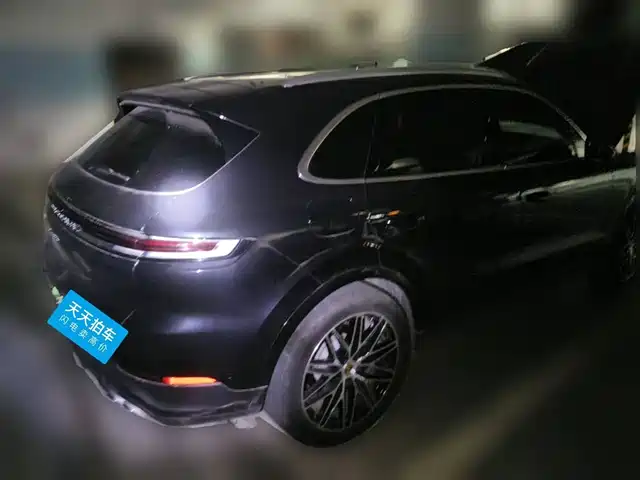 Porsche Cayenne New Energy 2024 Cayenne E-Hybrid 2.0T — фото 2