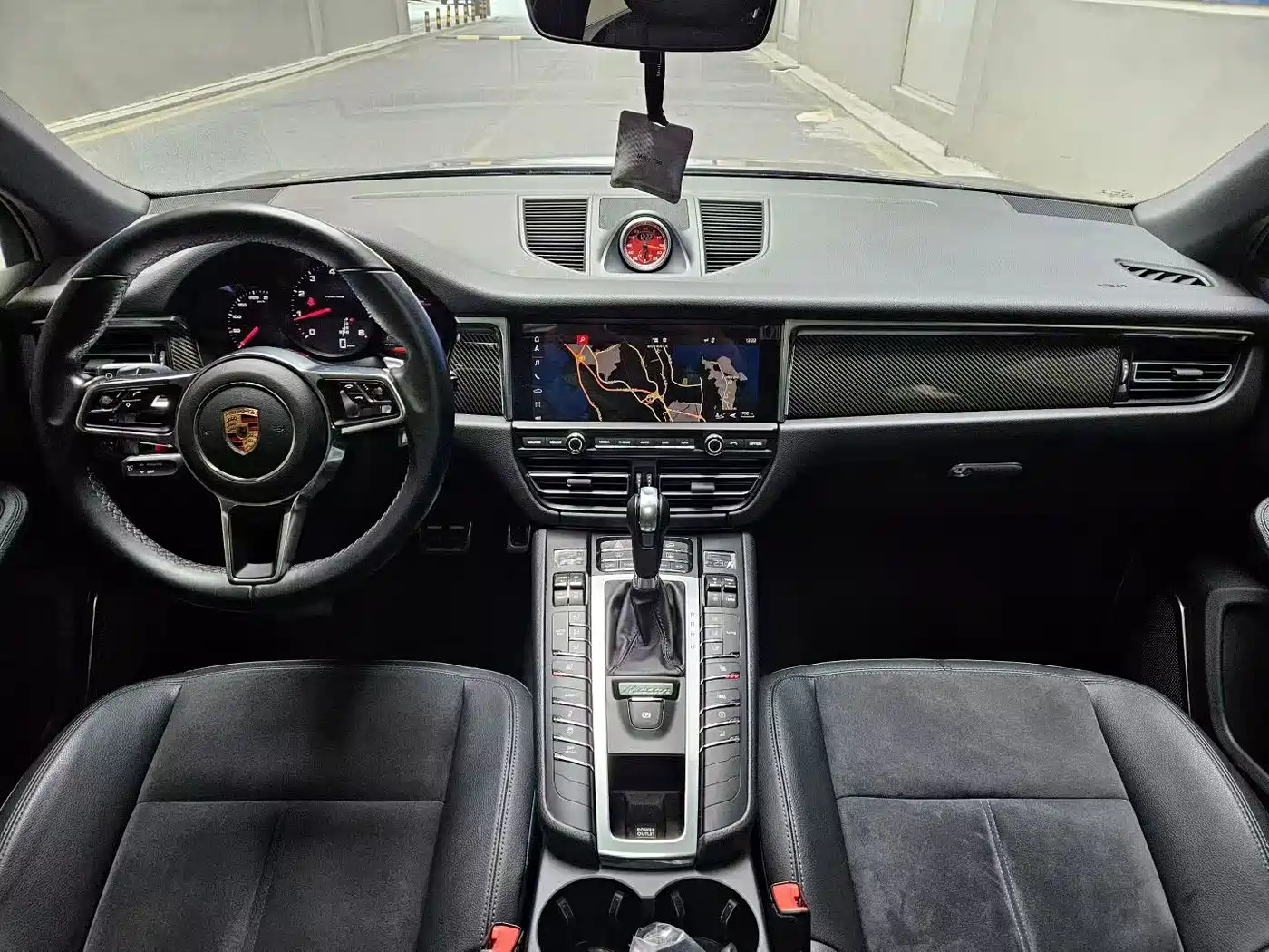 Porsche Macan 2018 Macan 2.0T фото 8