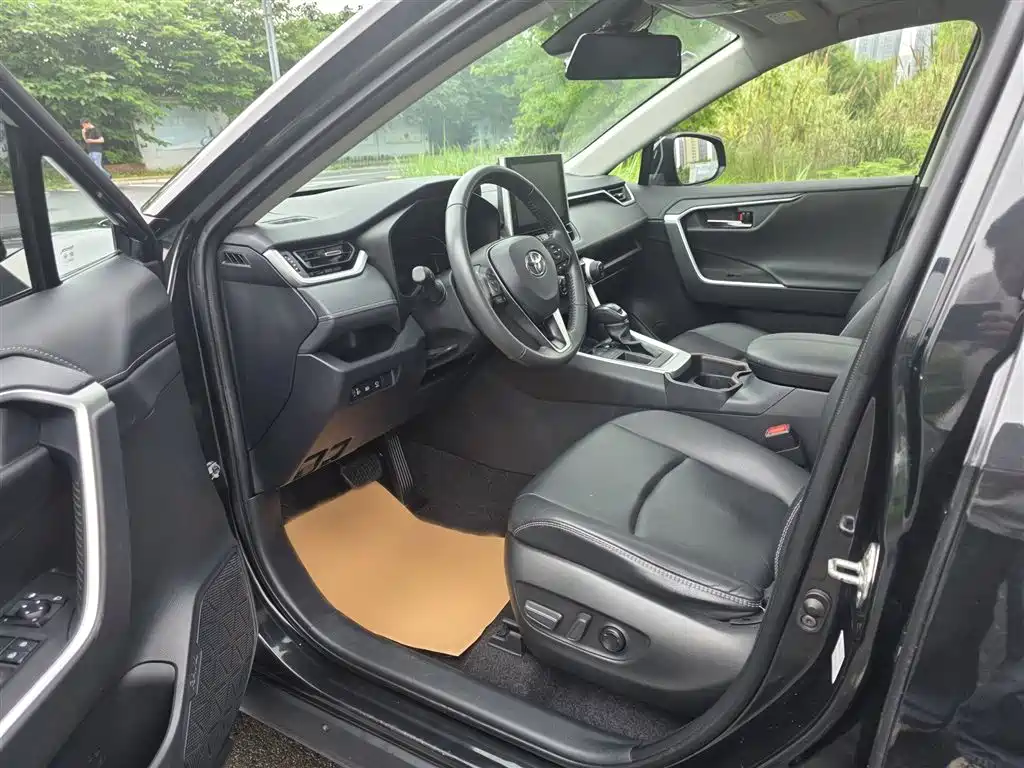 Toyota RAV4 Rongfang 2021 2.0L CVT 2WD Trend PLUS фото 9