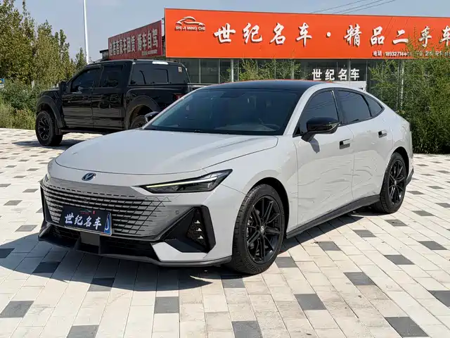 Changan UNI-V 1.5T, Премиум