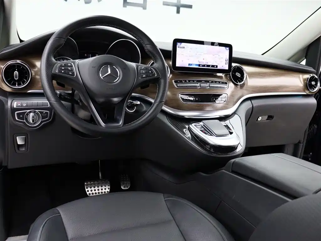 Mercedes-Benz V-Class 2021 V 260 L Long Wheelbase Premium Edition фото 11