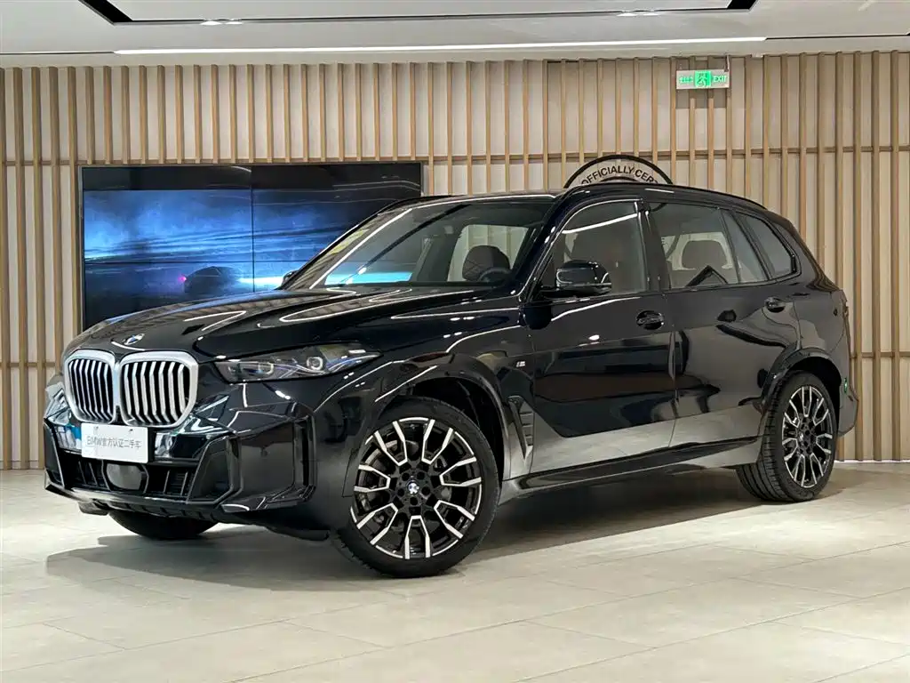 BMW X5 2026 2025 Model xDrive 40Li M Sport Blackout Package