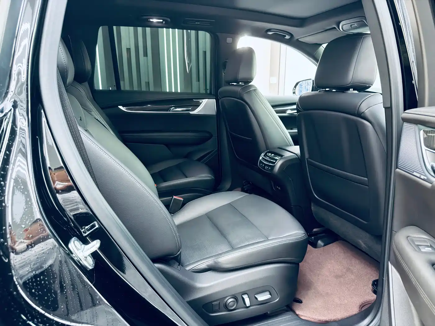Cadillac XT6 2025 2023 2.0T 6-Seat 4WD Platinum Black Diamond Edition