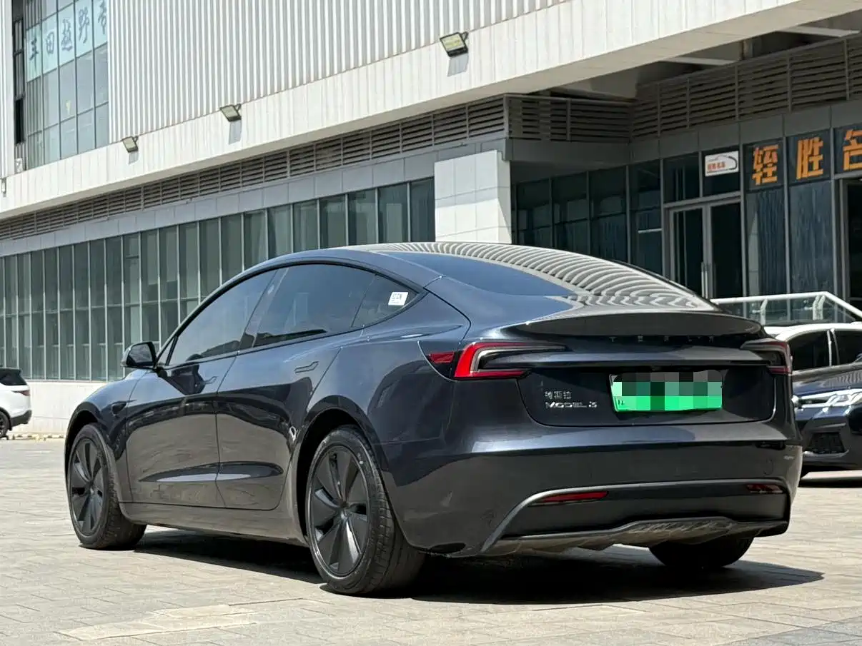 Tesla Model 3 2025 Model Rear-Wheel Drive Edition фото 6