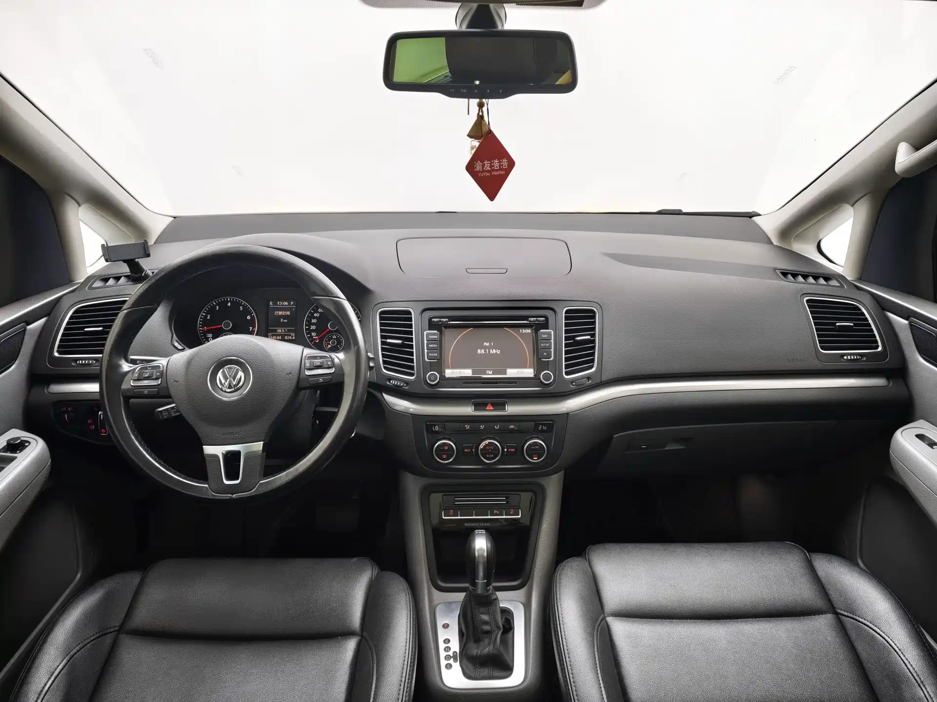 Фото 14 - Volkswagen Sharan
