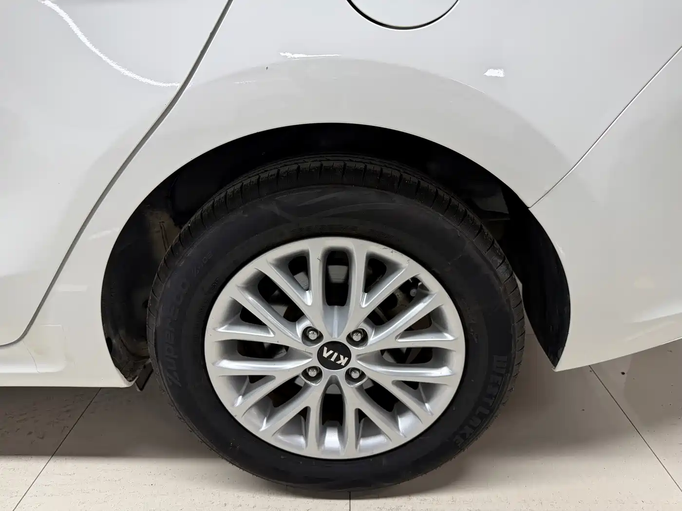 Kia K2 2017 2017 Sedan 1.4L AT GLS