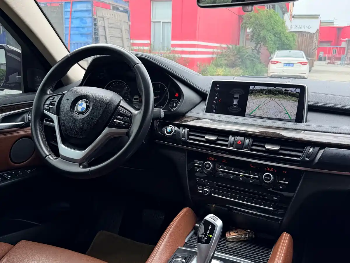BMW X6 2017 xDrive28i фото 14