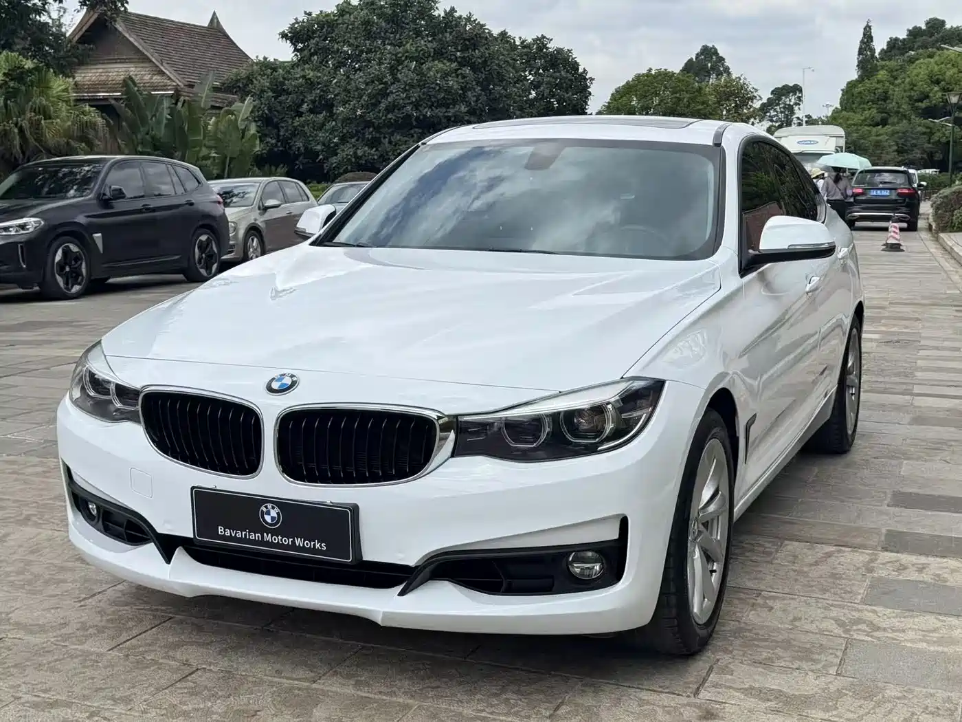BMW 3 Series GT 2018 320i Fashion