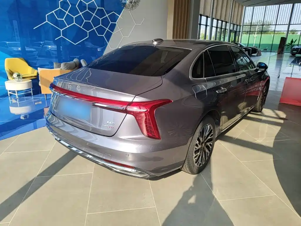 Фото 7 - Hongqi H5