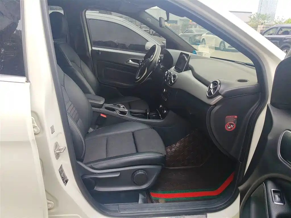 Mercedes-Benz B-Class 2015 B 200 Dynamic фото 17
