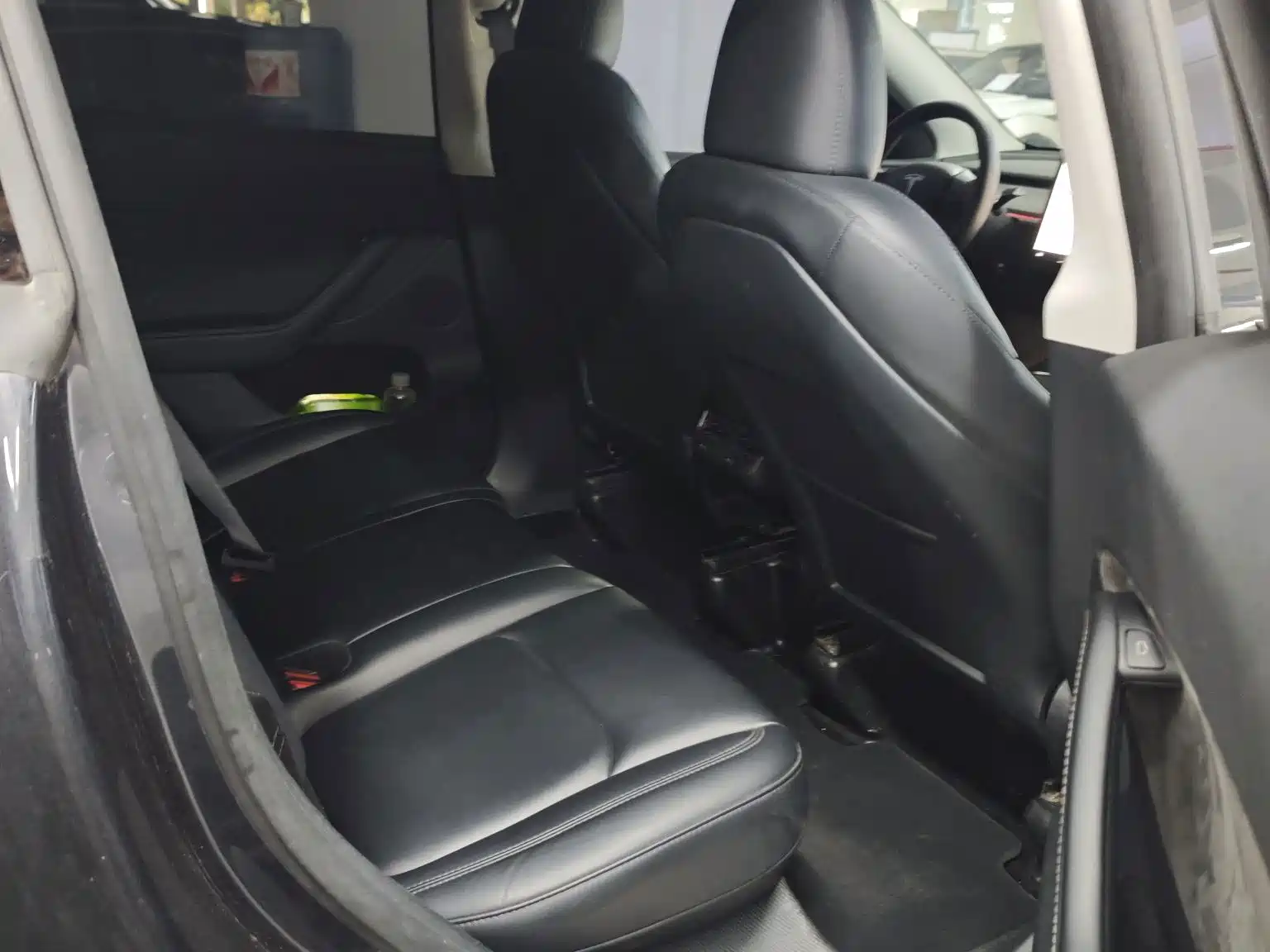 Photo 9 - Tesla Model Y