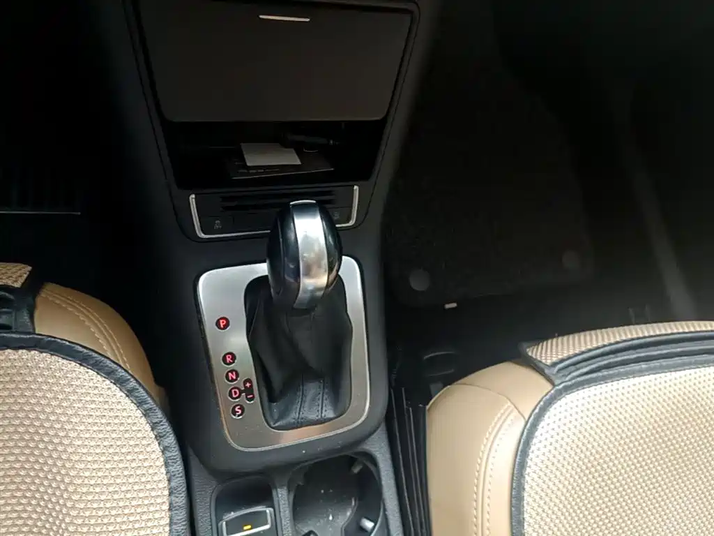 Volkswagen Tiguan 2017 300TSI Automatic 2WD Silk Road Fashion Edition фото 14