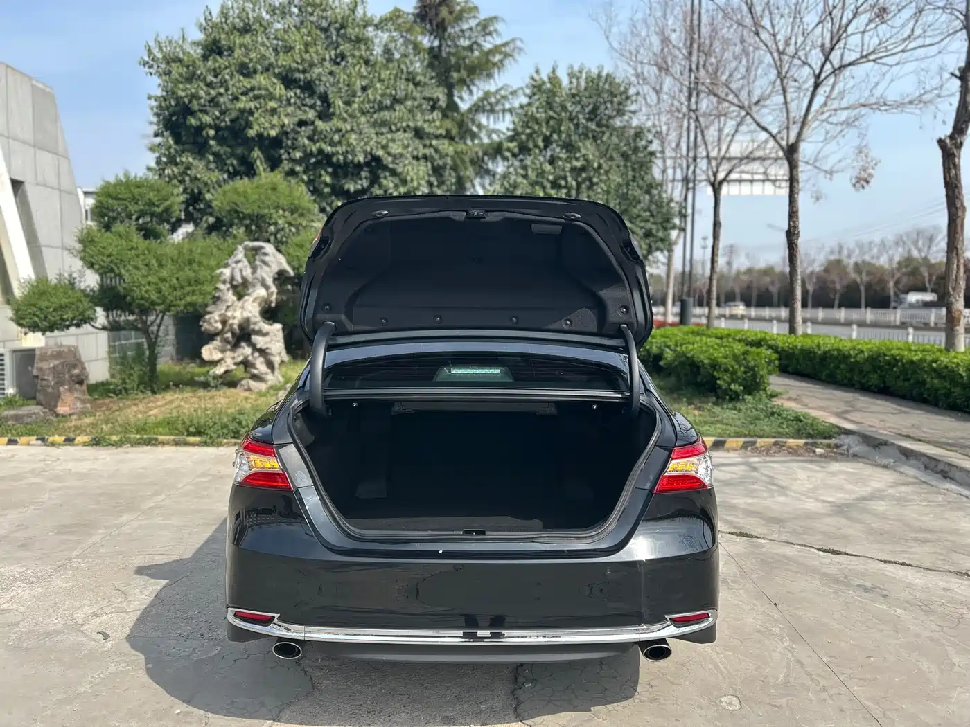 Toyota Camry 2023 2.0G Luxury Edition фото 18