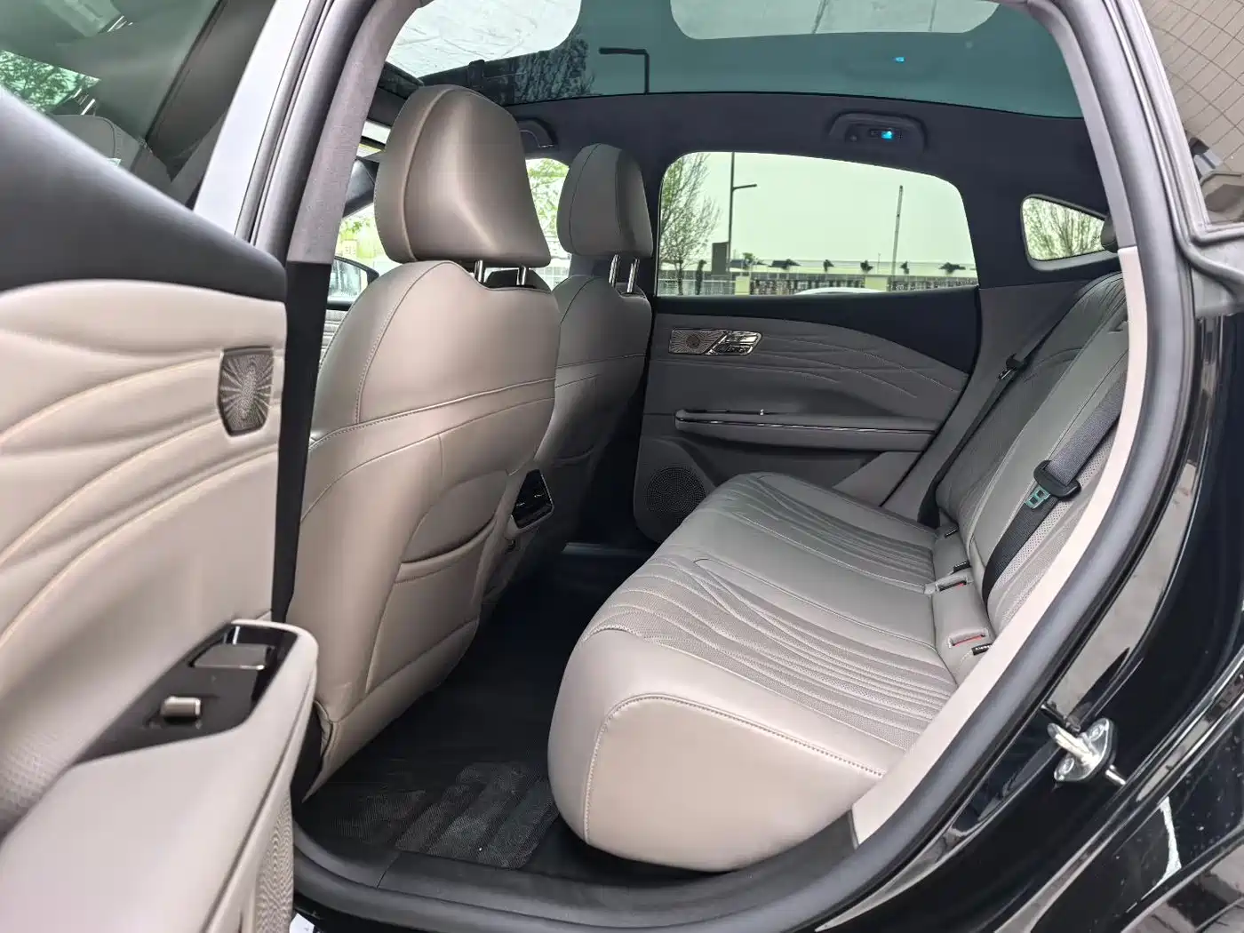 GEELY GALAXY GALAXY SPARKLE 8