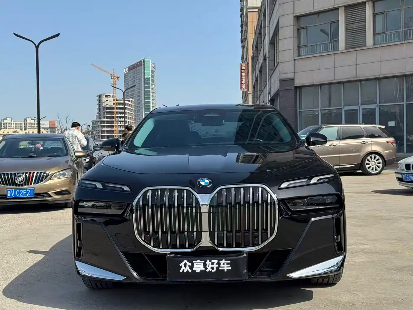 BMW 7 Series 2023 Model 735Li M Sport Package фото 2