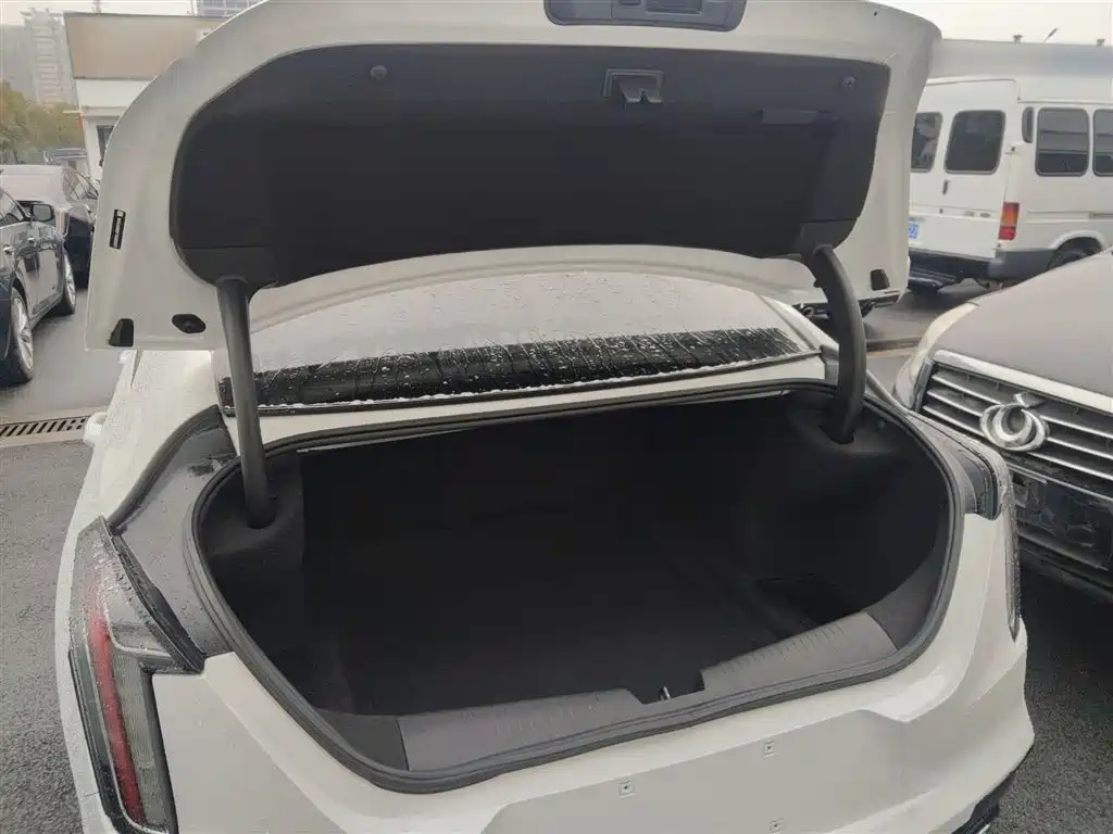 Cadillac CT4 2022 28T Fashion Style фото 9