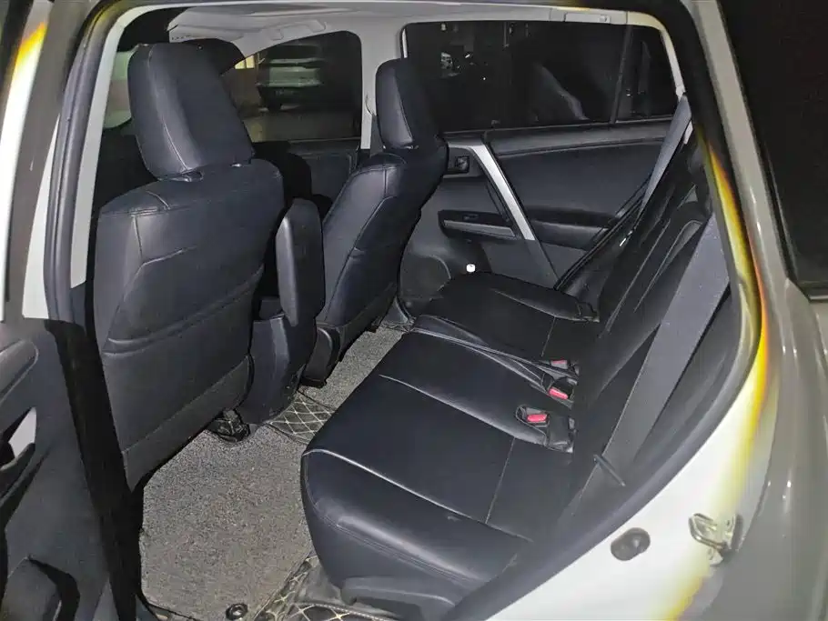 Toyota RAV4 Rongfang 2016 2.0L CVT 2WD Trend (China V) фото 11