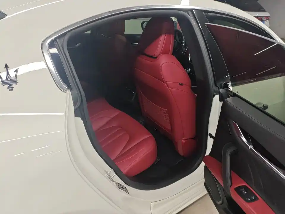 Maserati Ghibli 2023 2022 3.0T Modena