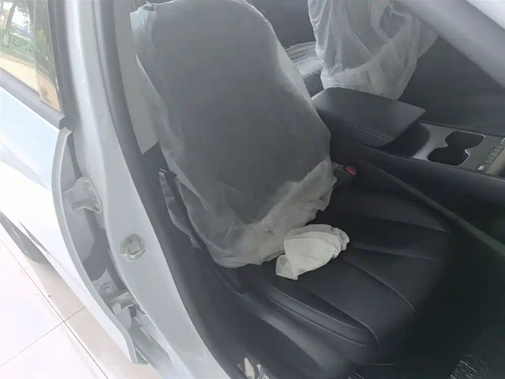 BYD Hai Bao 05 DM-i 2026 DM-i 128KM Luxury фото 25