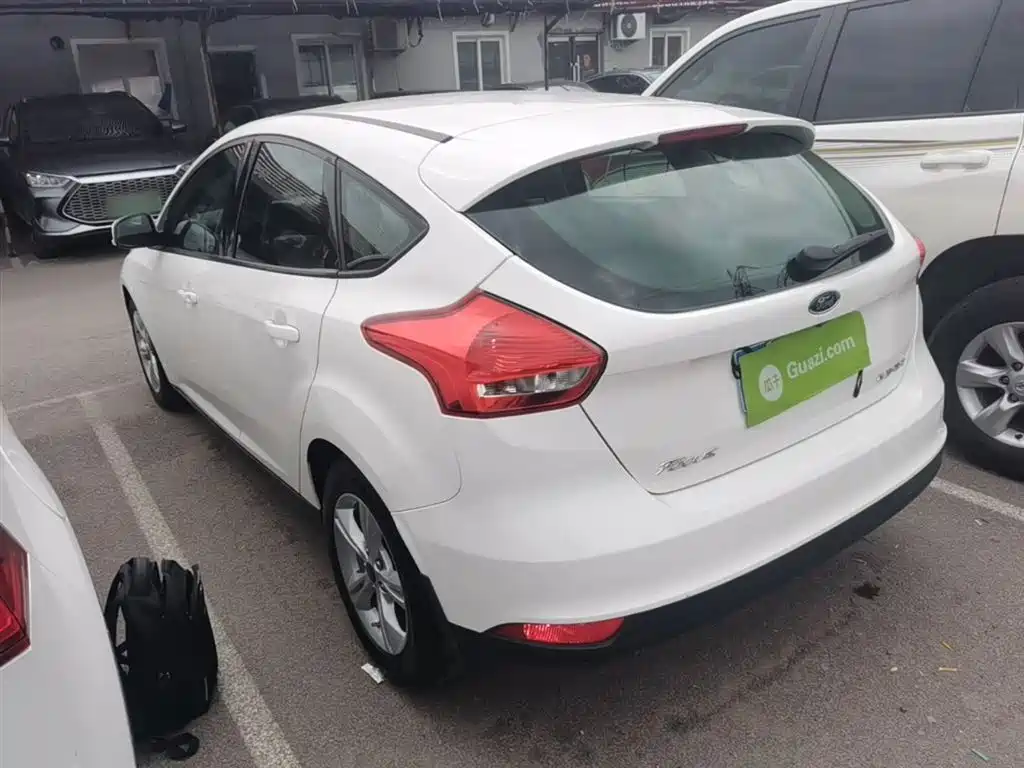 Фото 5 - Ford Focus