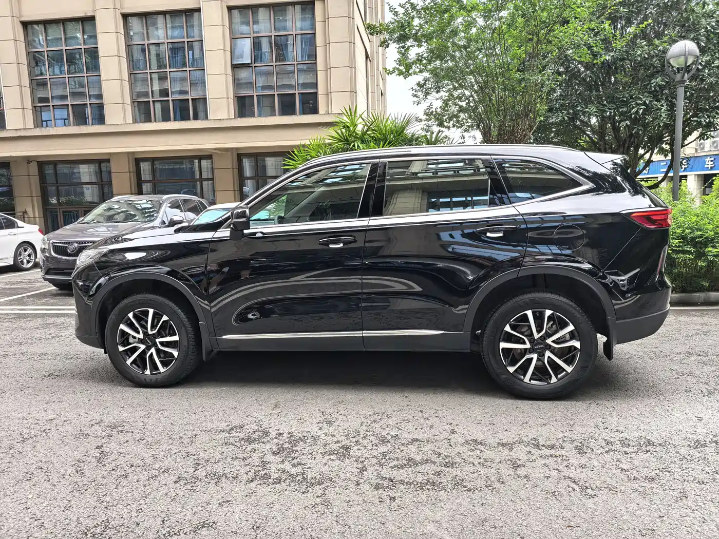 Haval H6 2024 Model 1.5T 2WD Classic Edition фото 4