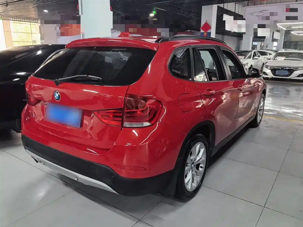 BMW X1 2013 sDrive18i Leading фото 7