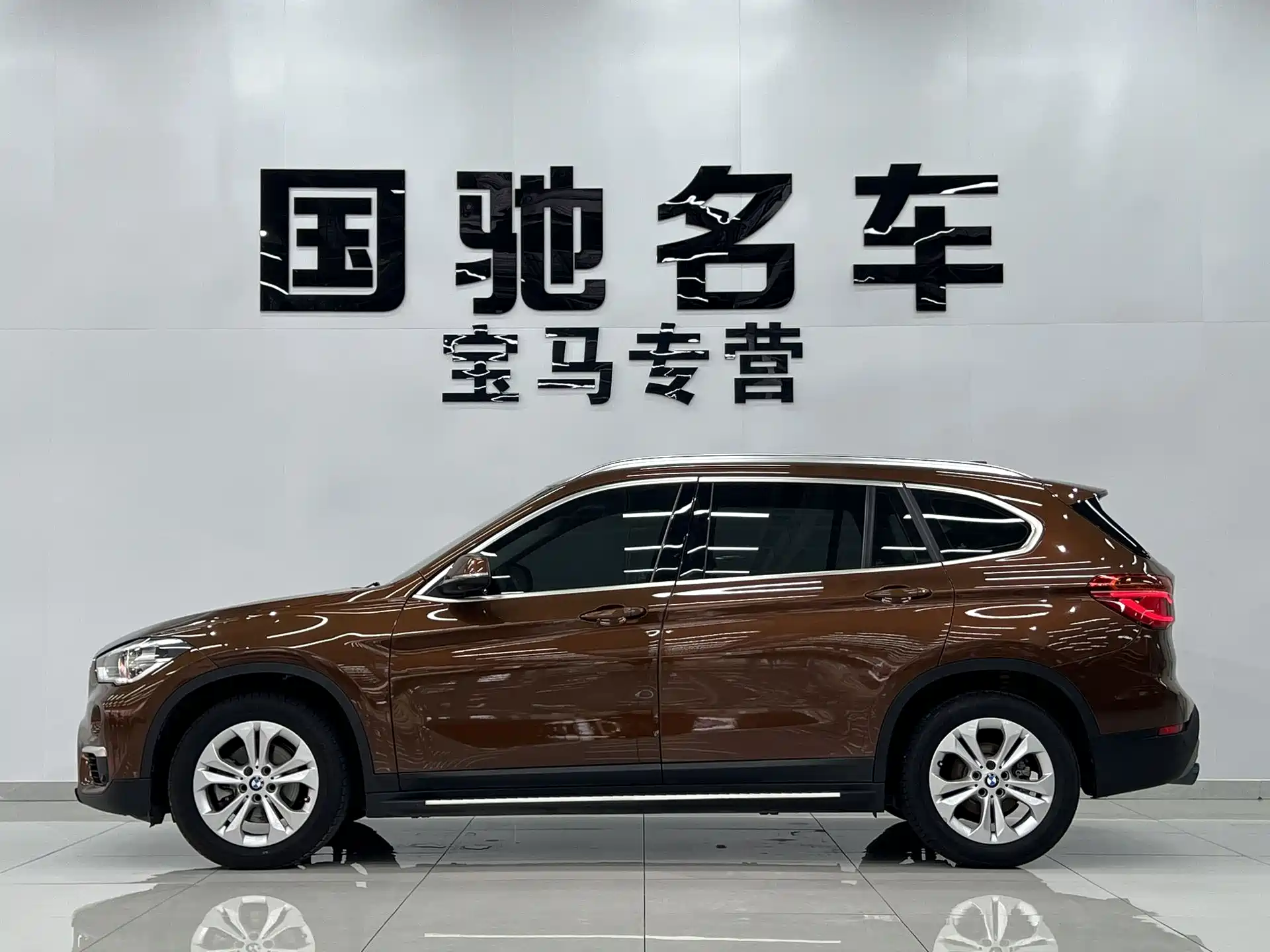 Фото 3 - BMW X1