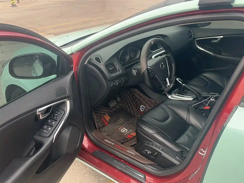 Volvo V40 2018 2017 T3 Inscription