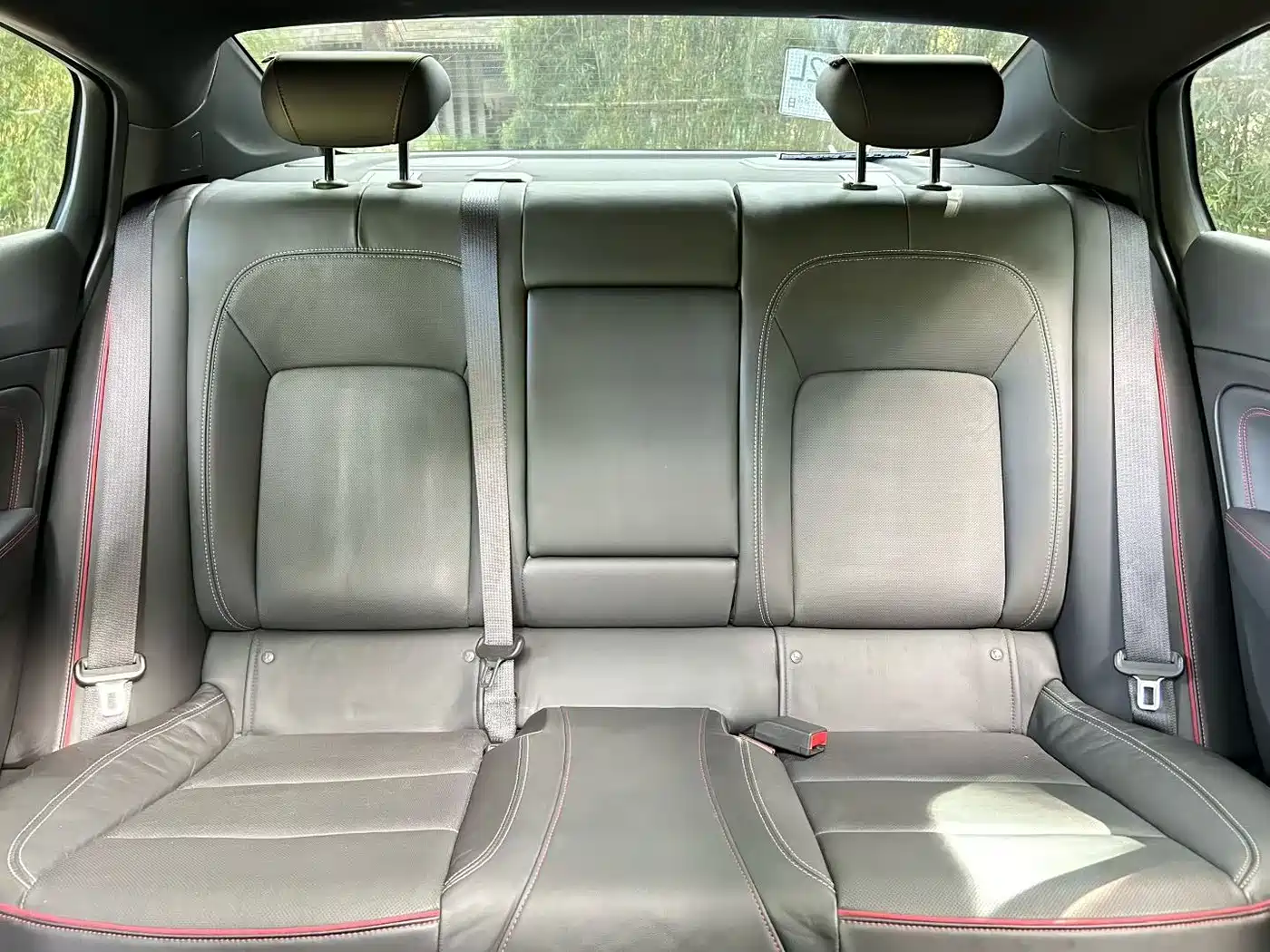 Photo 6 - Buick Regal