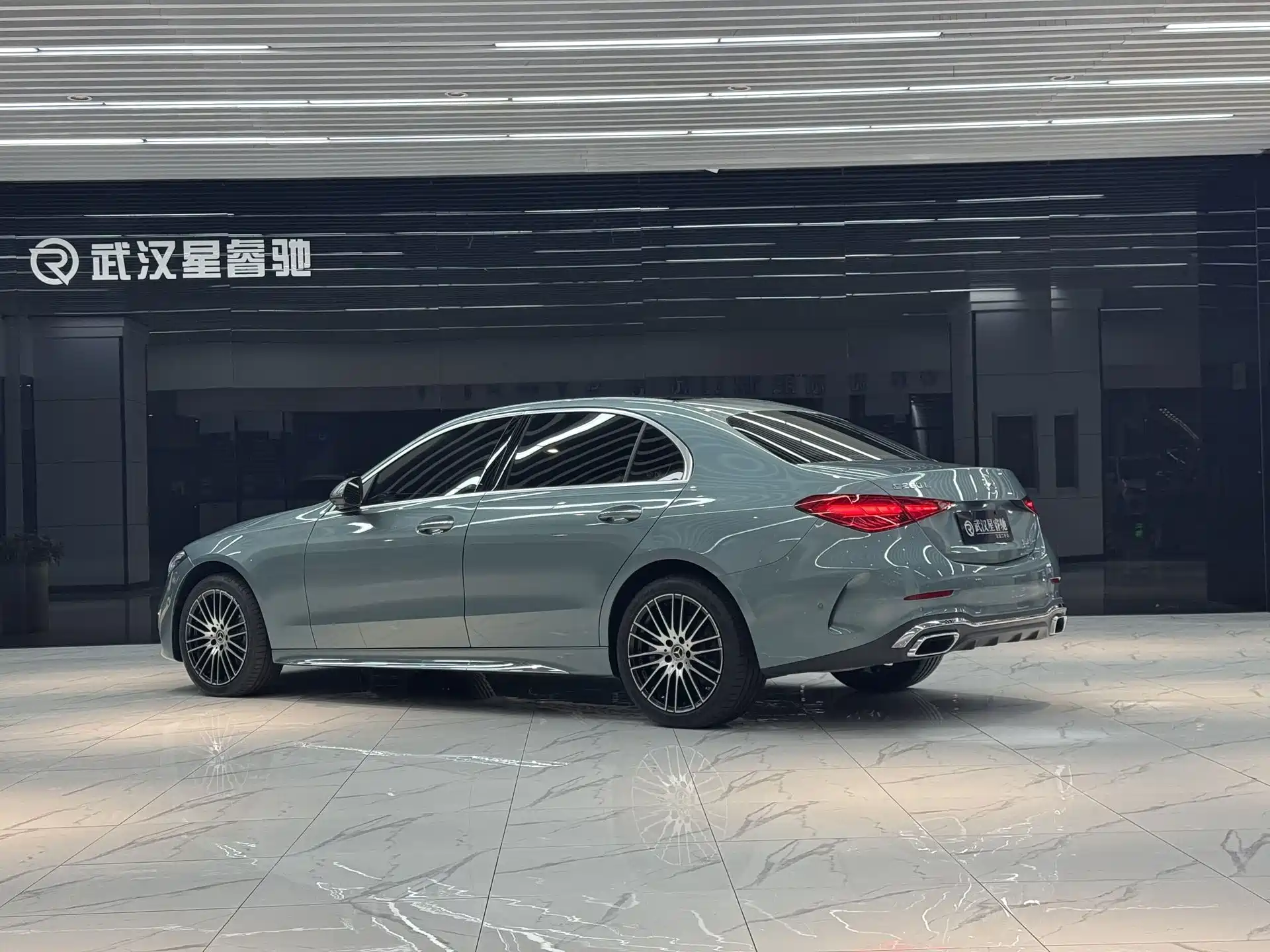 Фото 4 - Mercedes-Benz C-Class