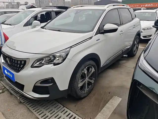 PEUGEOT 4008