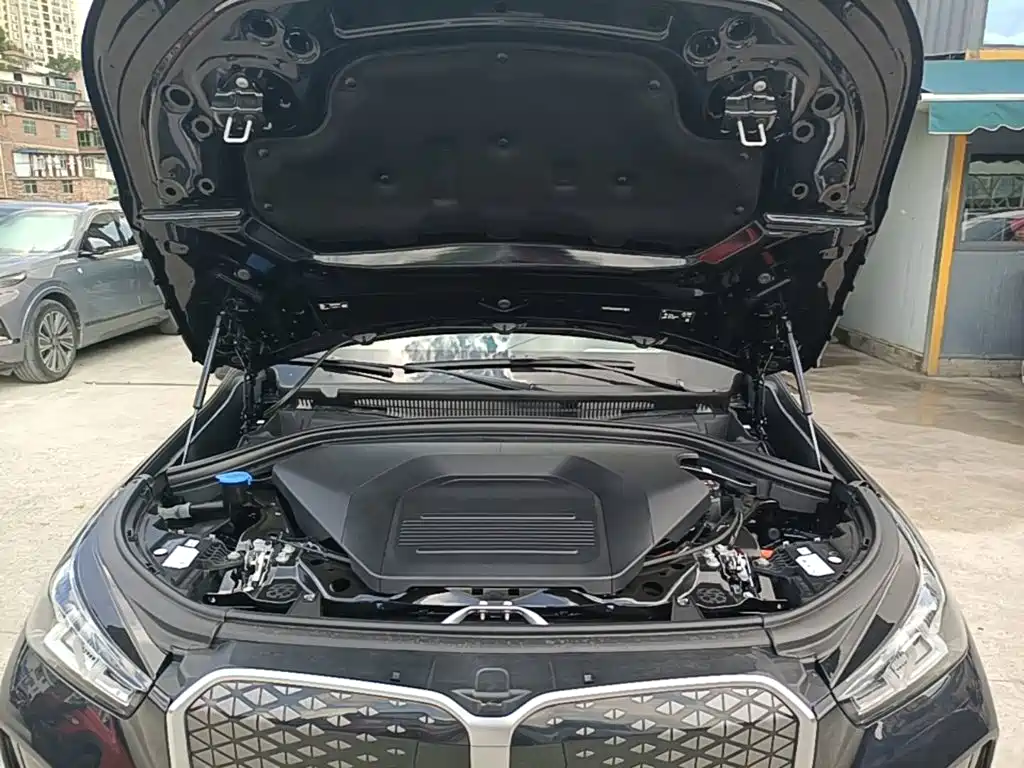 BMW iX1 2024 2023 eDrive25L M Sport Package
