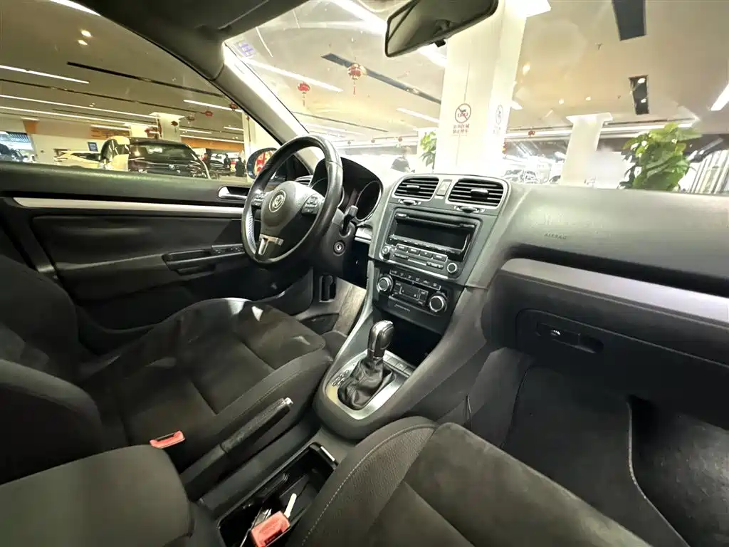 Volkswagen Golf (Import) 2011 1.4TSI Comfort Wagon фото 16