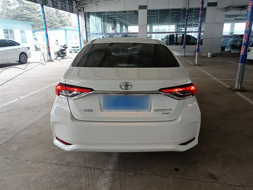 Toyota Corolla 2021 1.2T S-CVT Luxury Edition фото 22