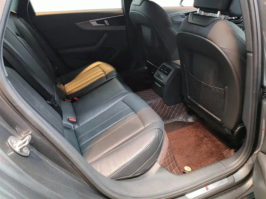 Audi A4L, миниатюра 7