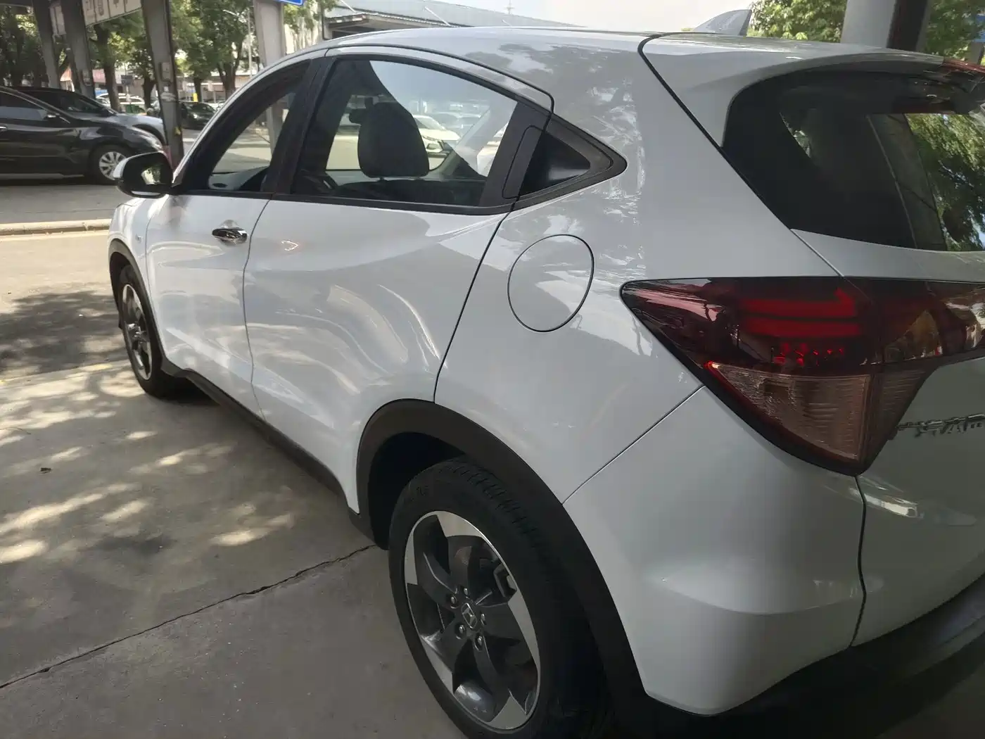 Photo 10 - Honda Vezel