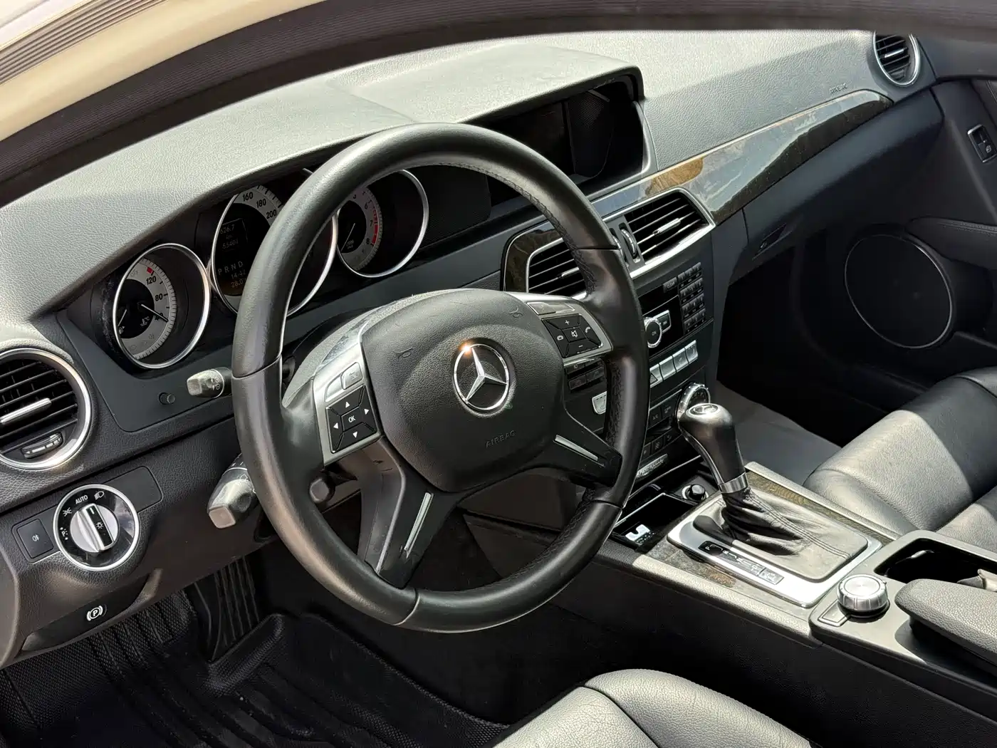 Mercedes-Benz C-Class 2011 C 200 CGI Fashion фото 17