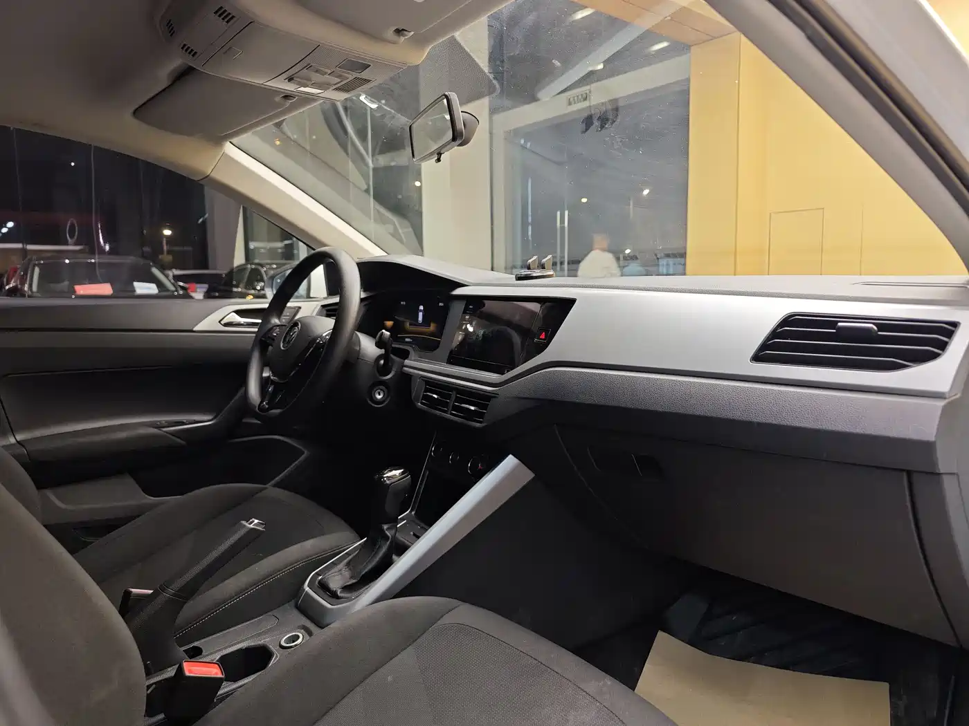 Volkswagen Polo 2023 Facelift Plus 1.5L Auto Joyful Living Edition фото 31
