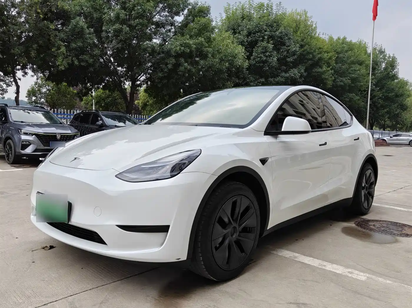 Tesla Model Y 2024