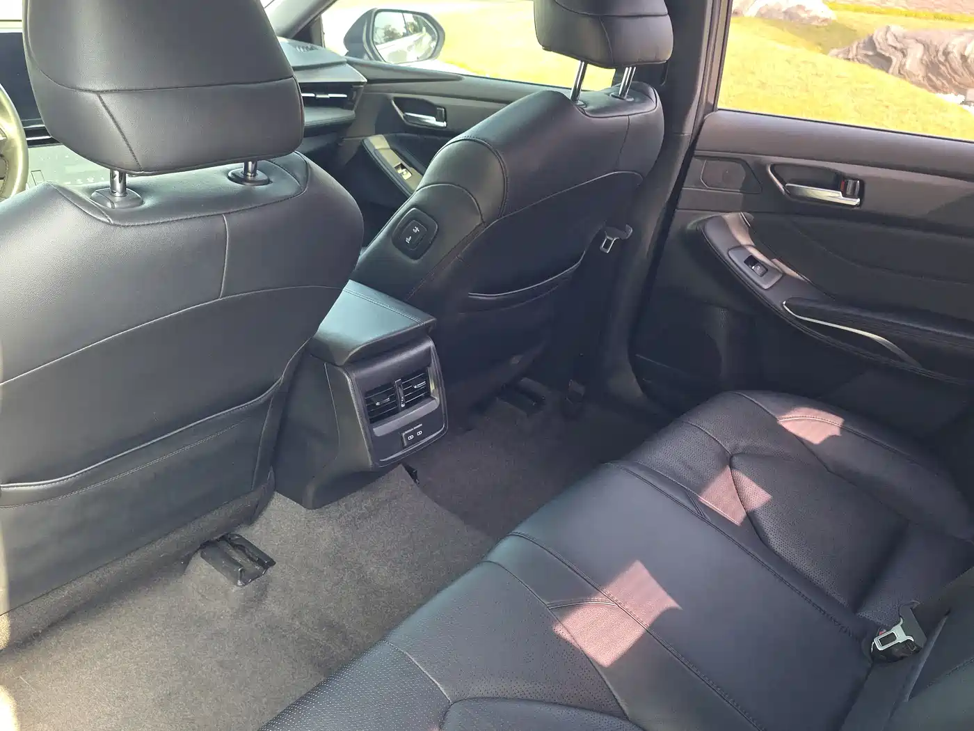 Toyota Avalon 2022 2.5L Luxury Edition фото 14