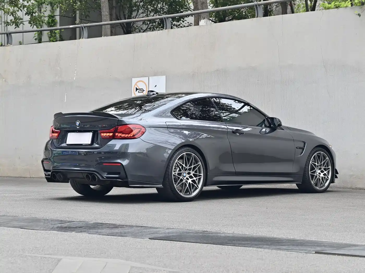 BMW M4 2016 M4 Coupe Racing Limited Edition фото 19