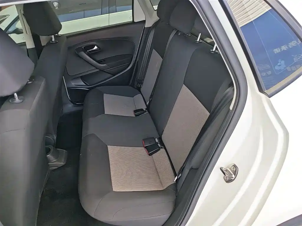 Volkswagen Polo 2018 1.5L Auto Safe Drive фото 17