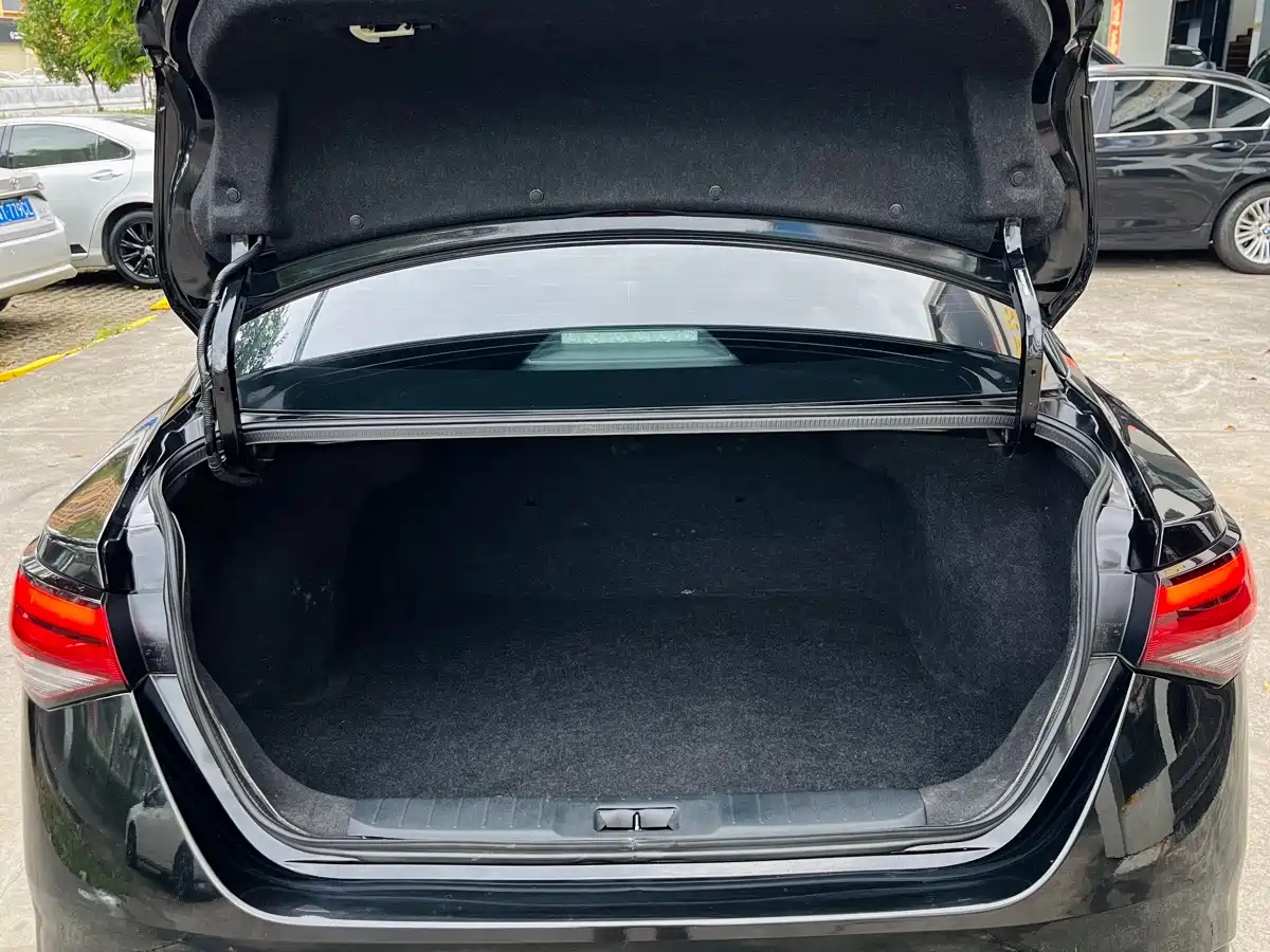 Nissan SYLPHY, миниатюра 14