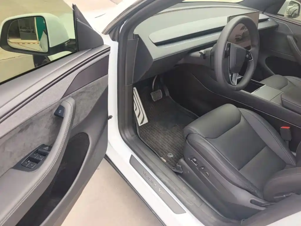 Tesla Model Y L 2026 2025 Facelift Long Range AWD