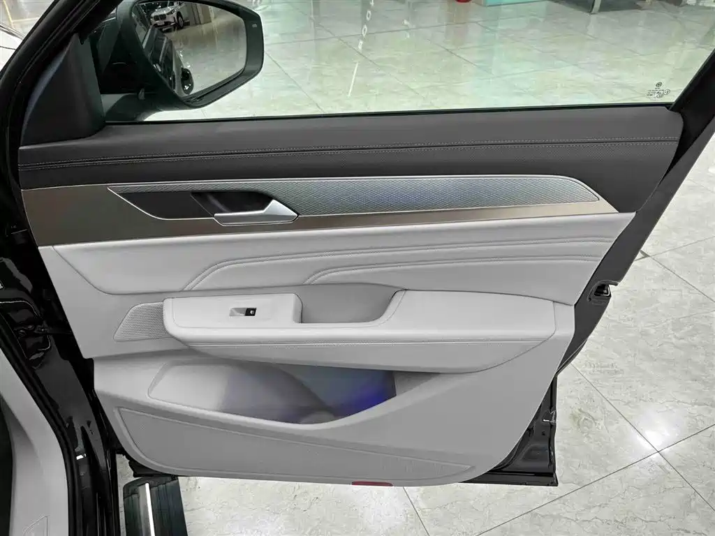 Volkswagen Talagon 2023 380TSI 4WD R-Line Touring Edition фото 13