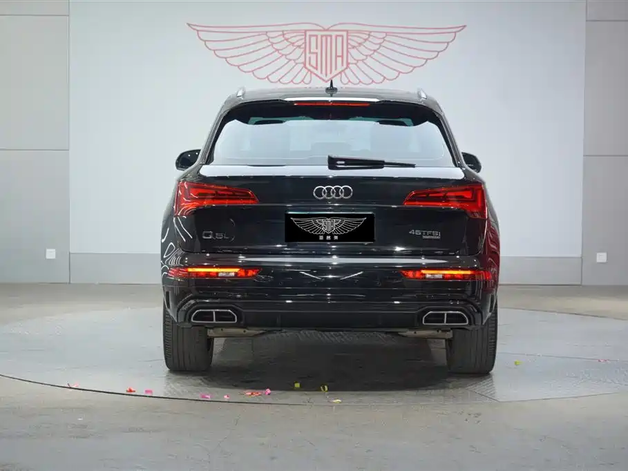 Audi Q5L 2024 Model 45 TFSI Luxury Dynamic фото 6