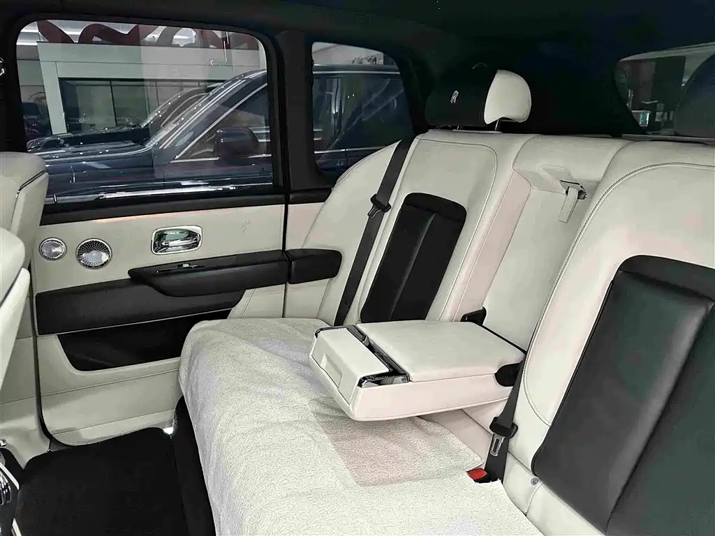 Rolls-Royce Cullinan 2021 2018 5-Seater Version