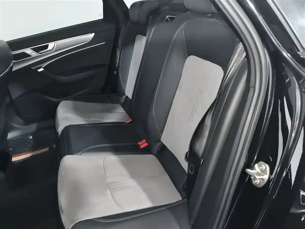 Audi A6L 2023 Facelift 45 TFSI Premium Dynamic фото 17